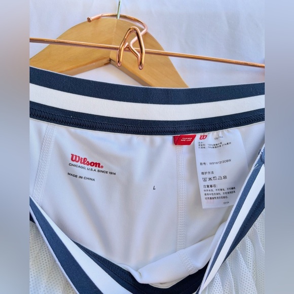 WILSON | LARGE LIMITLESS PLEATED WHITE MINI SKIRT - Picture 4 of 6